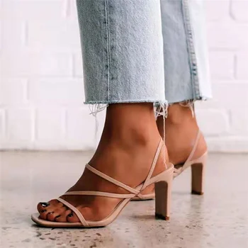 Дамски сандали на висок ток 2021 Летни дамски модни модерните сандали с отворени пръсти на квадратен ток, черни римски обувки Големи размери, без закопчалка