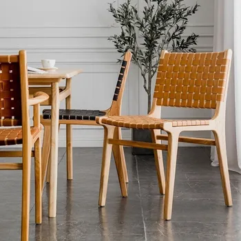 Кожен стол-седло от масивно дърво Домашен Скандинавски Японски Вход Луксозен Минималистичен ресторант Хотел с настаняване в семейство на Облегалката на стола за хранене