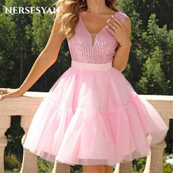 Мини секси розови рокли Nersesyan за бала с лъскави пайети, без ръкави, с V-образно деколте, специални вечерни рокли С волани, Вечерна рокля трапецовидна форма в гънките на