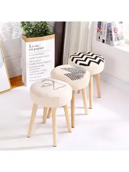 Истинска дървена маса за хранене, столче скандинавски прост двоен разтегателен диван, табуретка творчески кръгла табуретка за грим обувки табуретка от плат art home